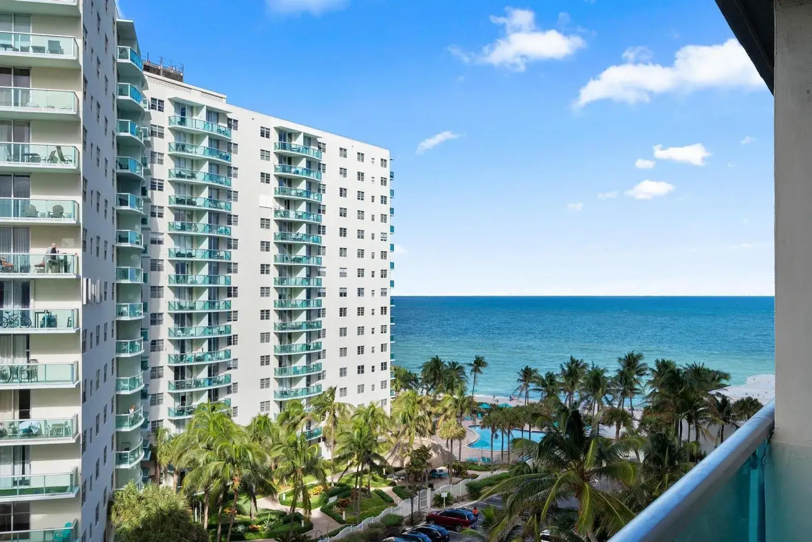 4001 S Ocean Drive # 8E, Hollywood FL 33019