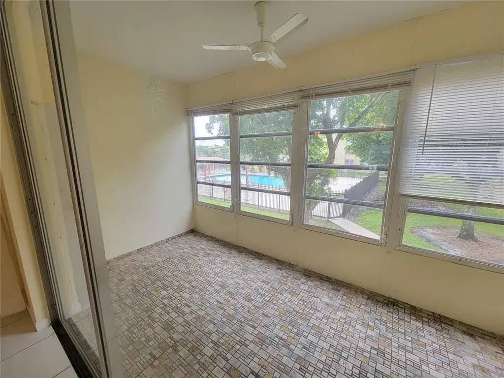 1 bedroom 1 bath Residential for sale at 6000 NW 64th Avenue # 205, Tamarac FL 33319