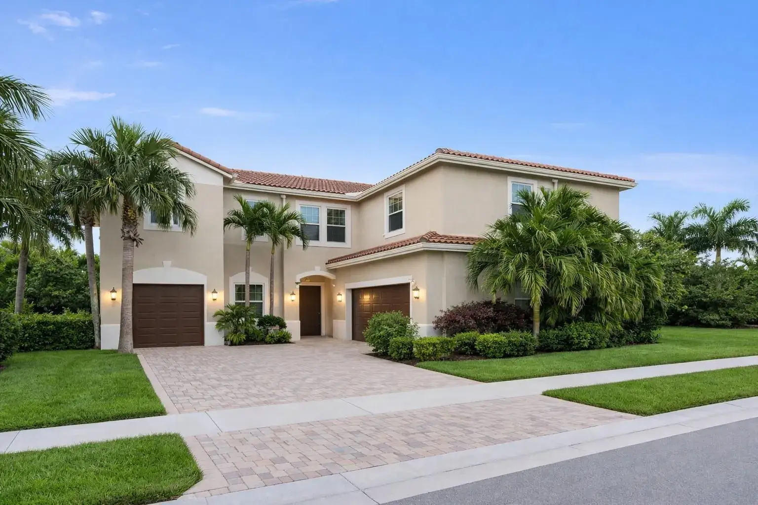 6 bedroom 4 bath Residential for sale at 1381 Beacon Circle, Wellington FL 33414