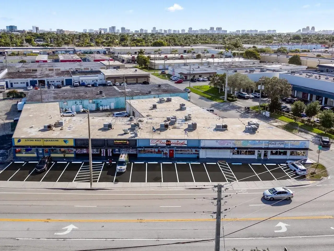 Commercial Sale for sale at 4800 N Dixie Highway, Oakland Park FL 33334