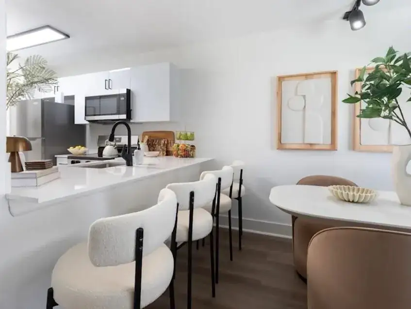 1 bedroom 1 bath Residential Lease for rent at 800 The Pointe Drive, West Palm Beach FL 33409