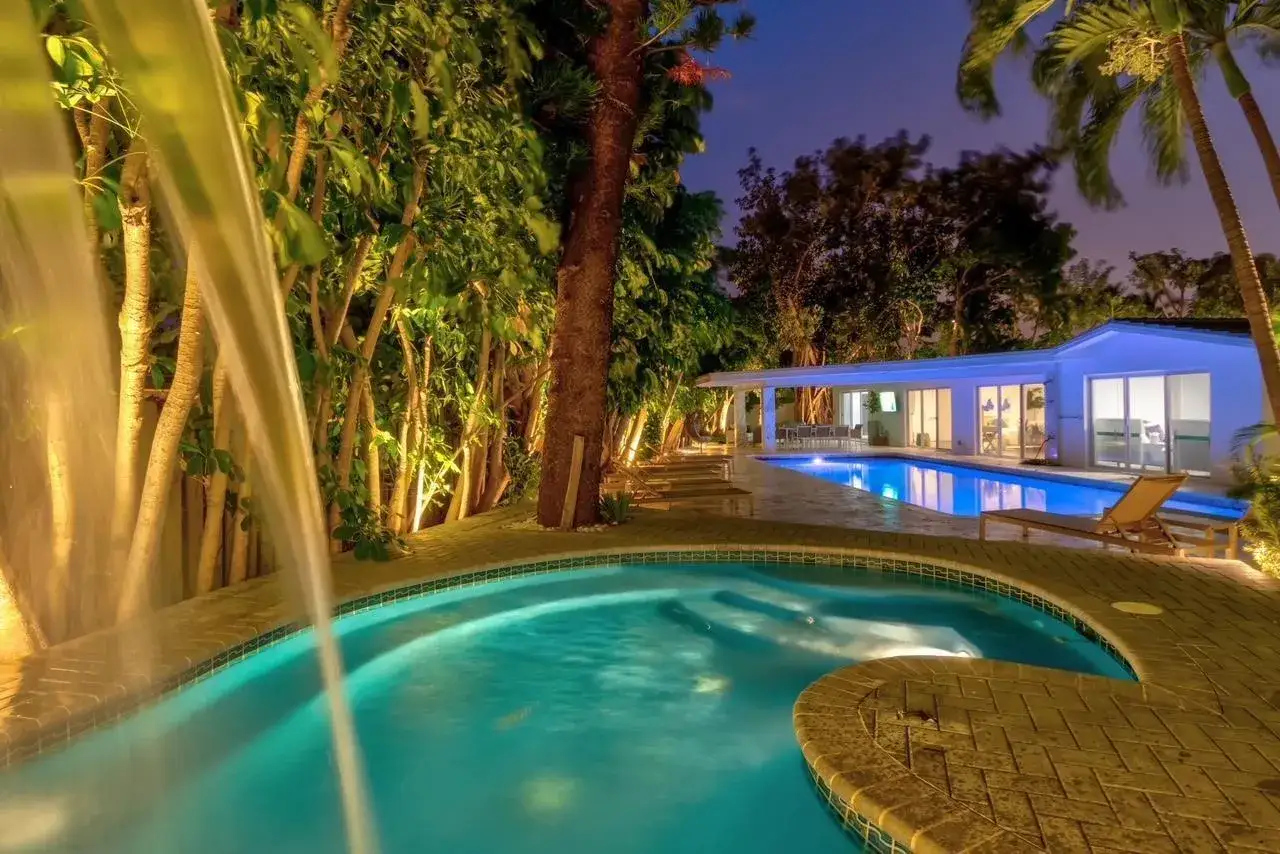 4 bedroom 4 bath Residential Lease for rent at 1800 SE Admirals Way, Fort Lauderdale FL 33316