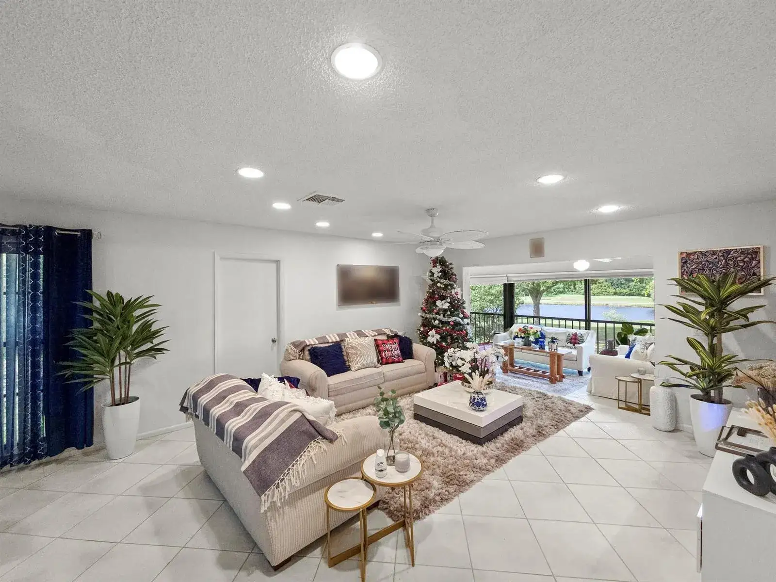 3 bedroom 2 bath Residential for sale at 9286 Vista Del Lago # 35b, Boca Raton FL 33428