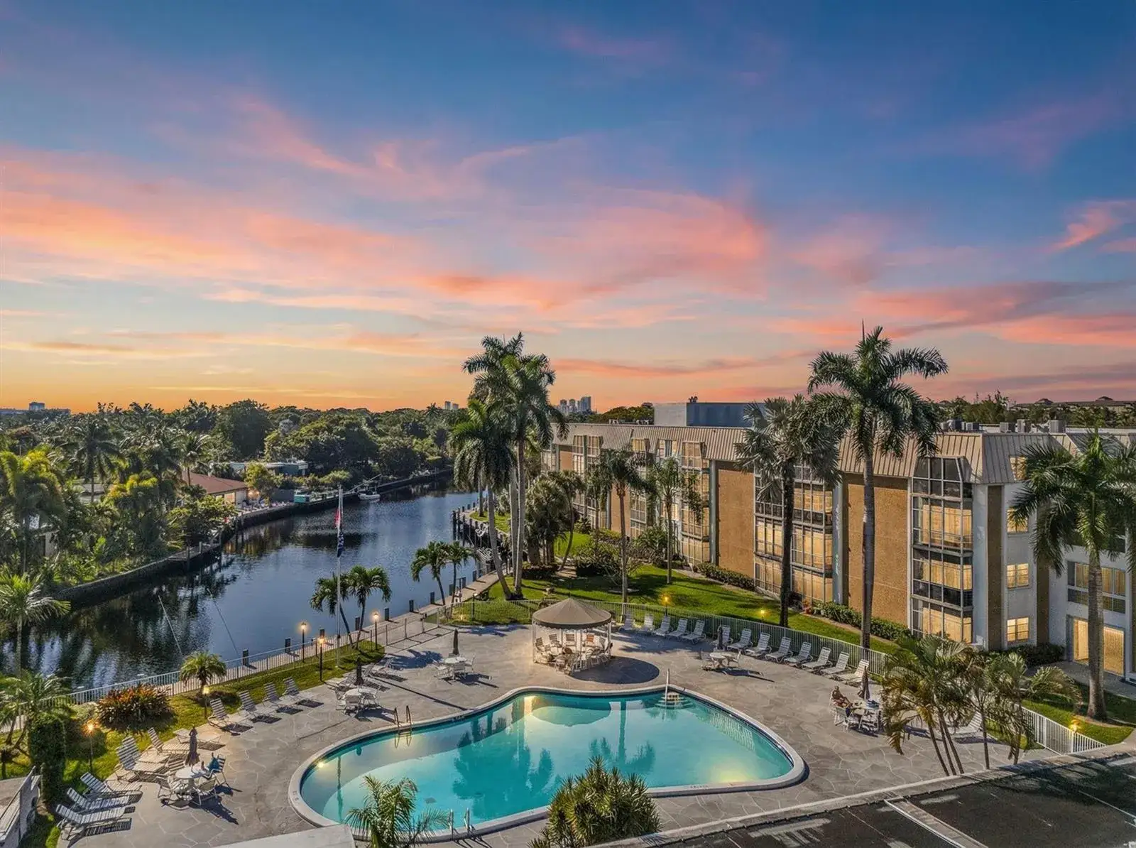 1 bedroom 1 bath Residential for sale at 3020 NE 16th Avenue # 105, Oakland Park FL 33334