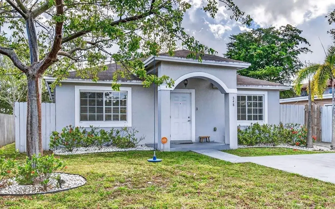 3 bedroom 2 bath Residential for sale at 348 NW 40th Court, Oakland Park FL 33309