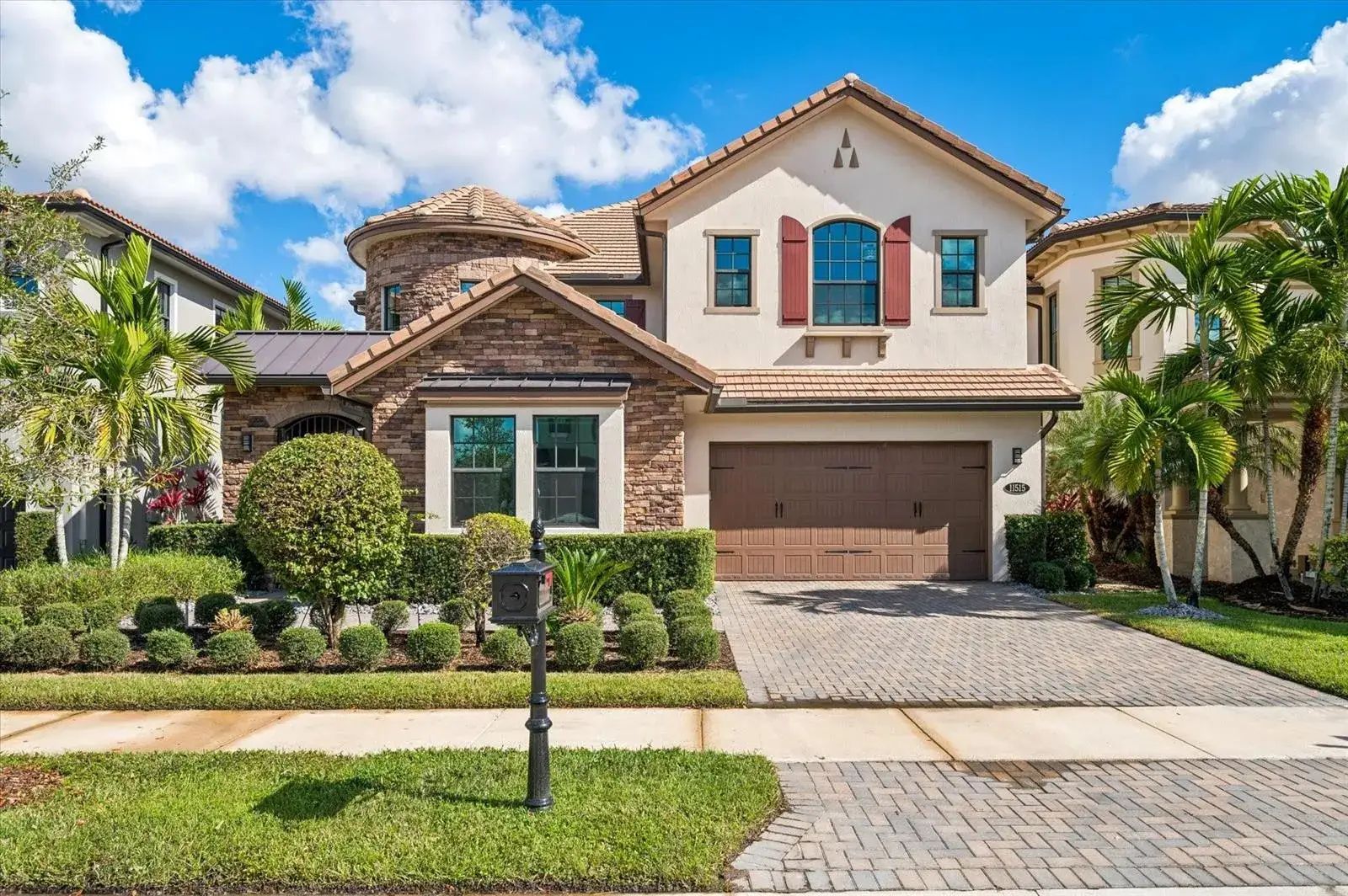 6 bedroom 5 bath Residential for sale at 11515 Horizon Road, Parkland FL 33076