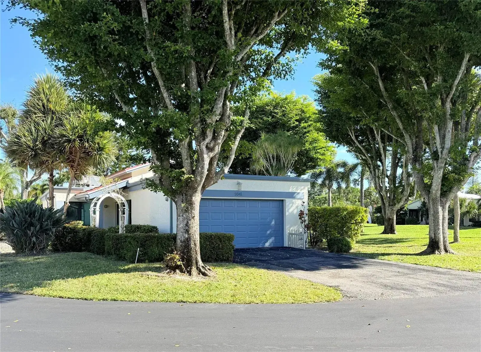 2 bedroom 2 bath Residential for sale at 5541 Ainsley Court, Boynton Beach FL 33437