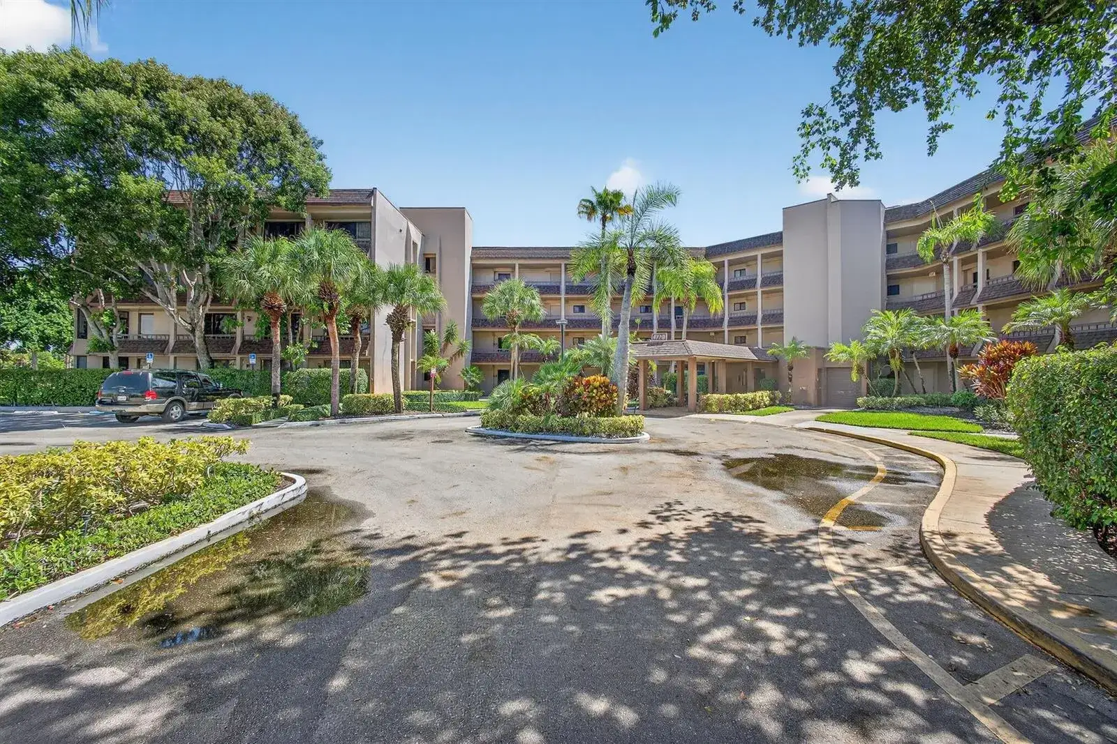 2 bedroom 2 bath Residential for sale at 4770 Fountains Drive # 104, Lake Worth FL 33467
