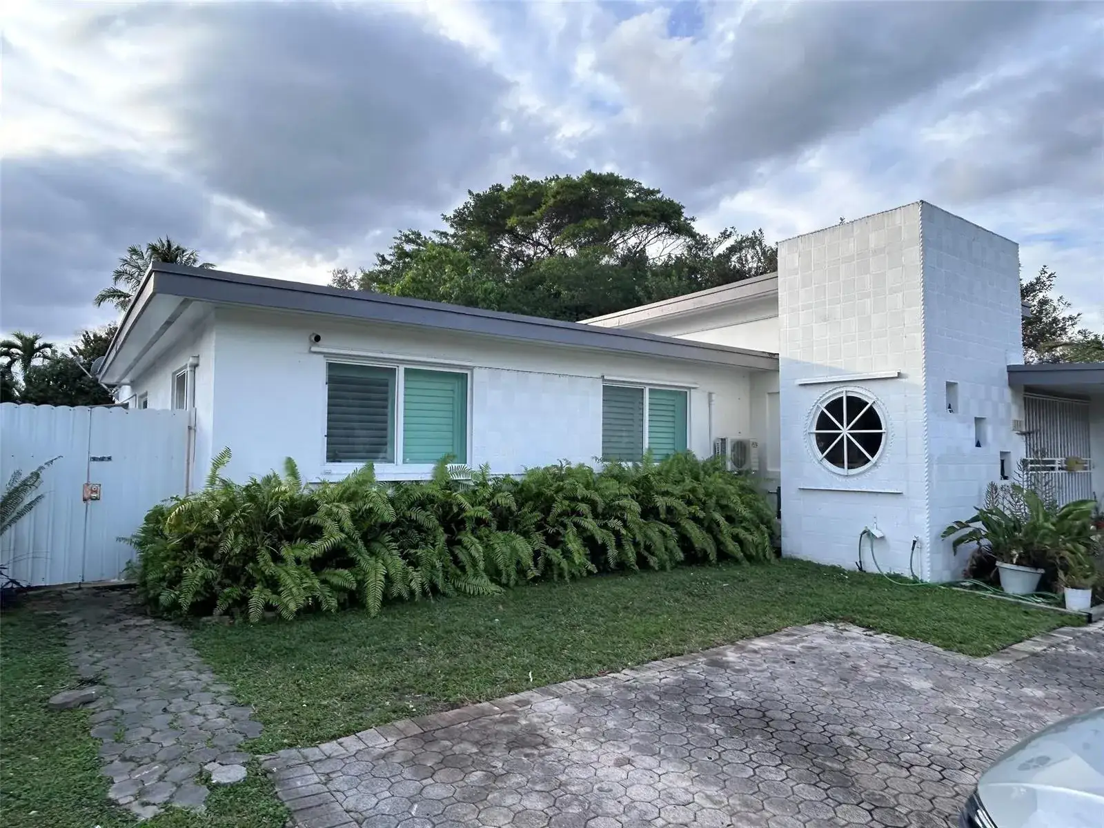 3 bedroom 2 bath Residential for sale at 510 SW 39th Avenue, Coral Gables FL 33134