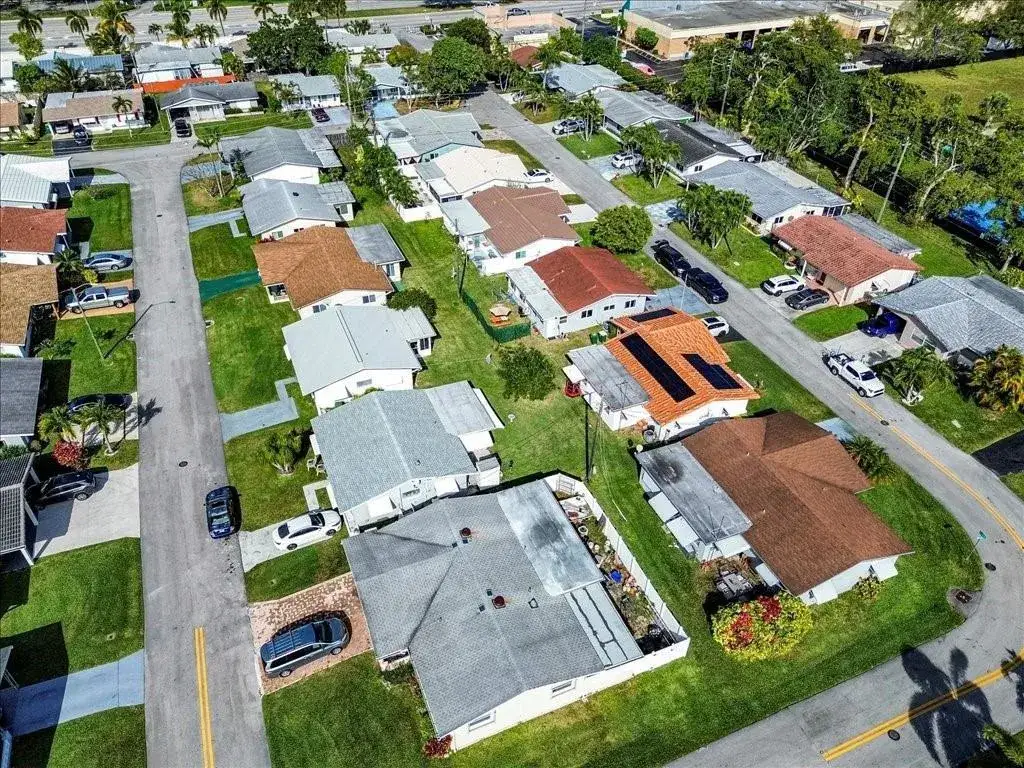 2 bedroom 1 bath Residential for sale at 4805 NW 25th Terrace, Fort Lauderdale FL 33309