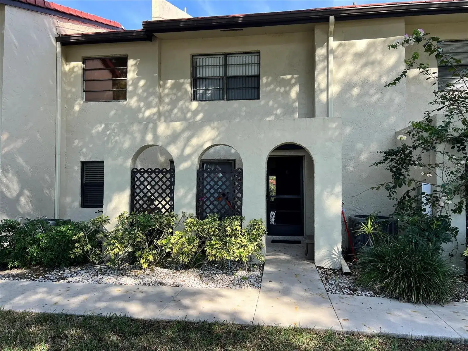 2 bedroom 3 bath Residential for sale at 8460 Casa Del Lago, Boca Raton FL 33433