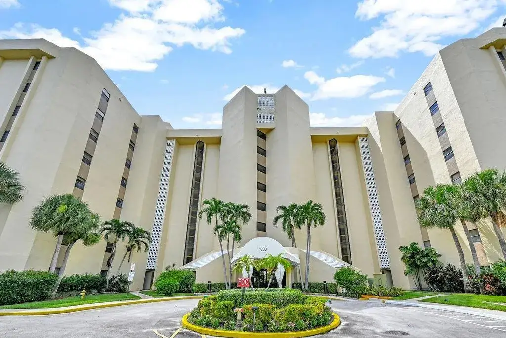 2 bedroom 2 bath Residential for sale at 7200 Radice Court # 107, Lauderhill FL 33319