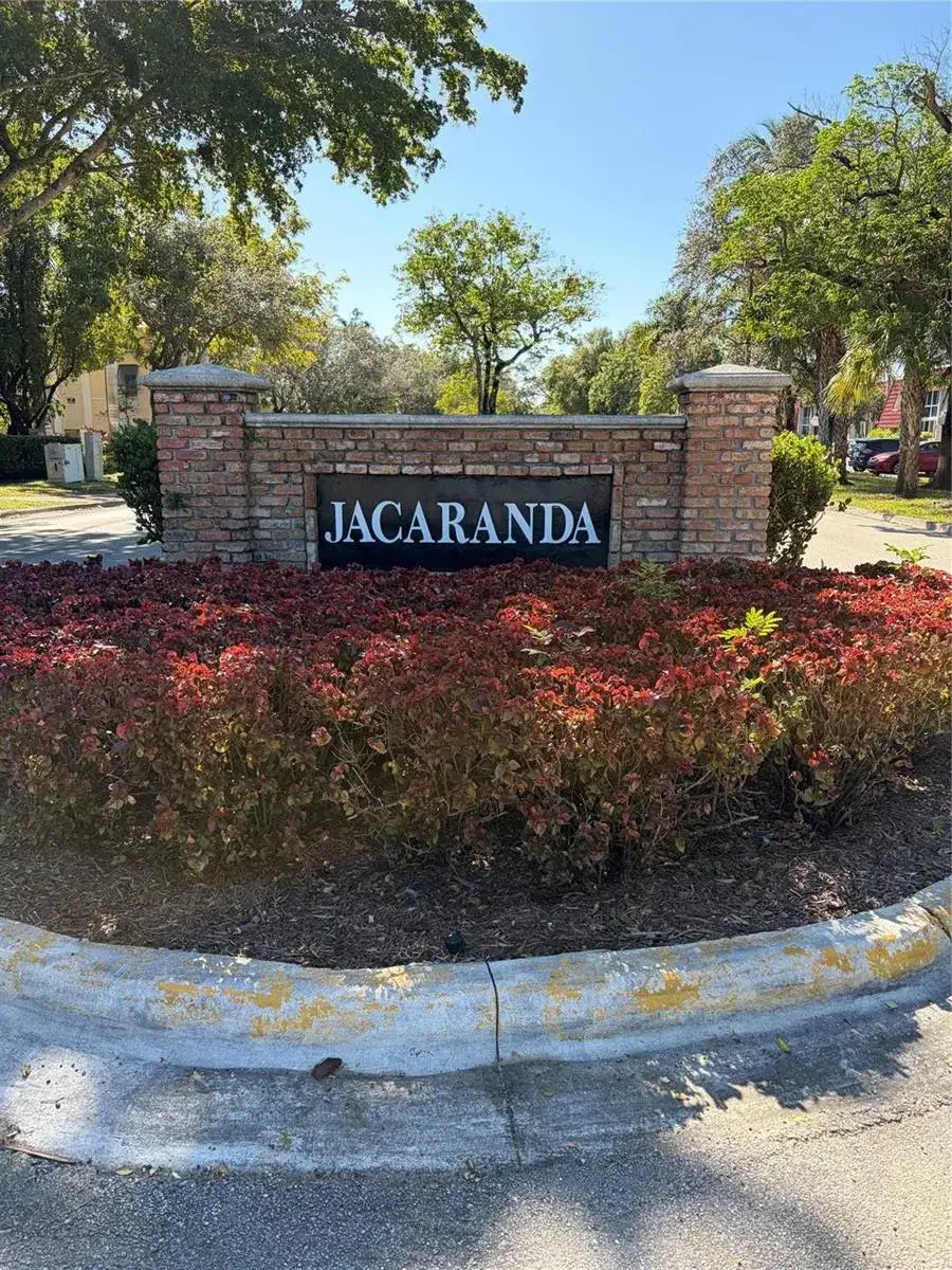 2 bedroom 2 bath Residential for sale at 21 Jacaranda Drive # 121, Plantation FL 33324