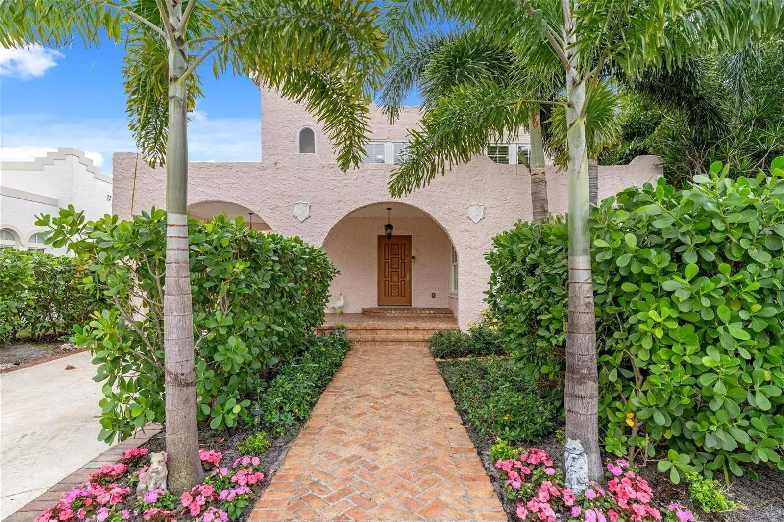 3 bedroom 2 bath Residential for sale at 229 Fordham Drive, FL 33460