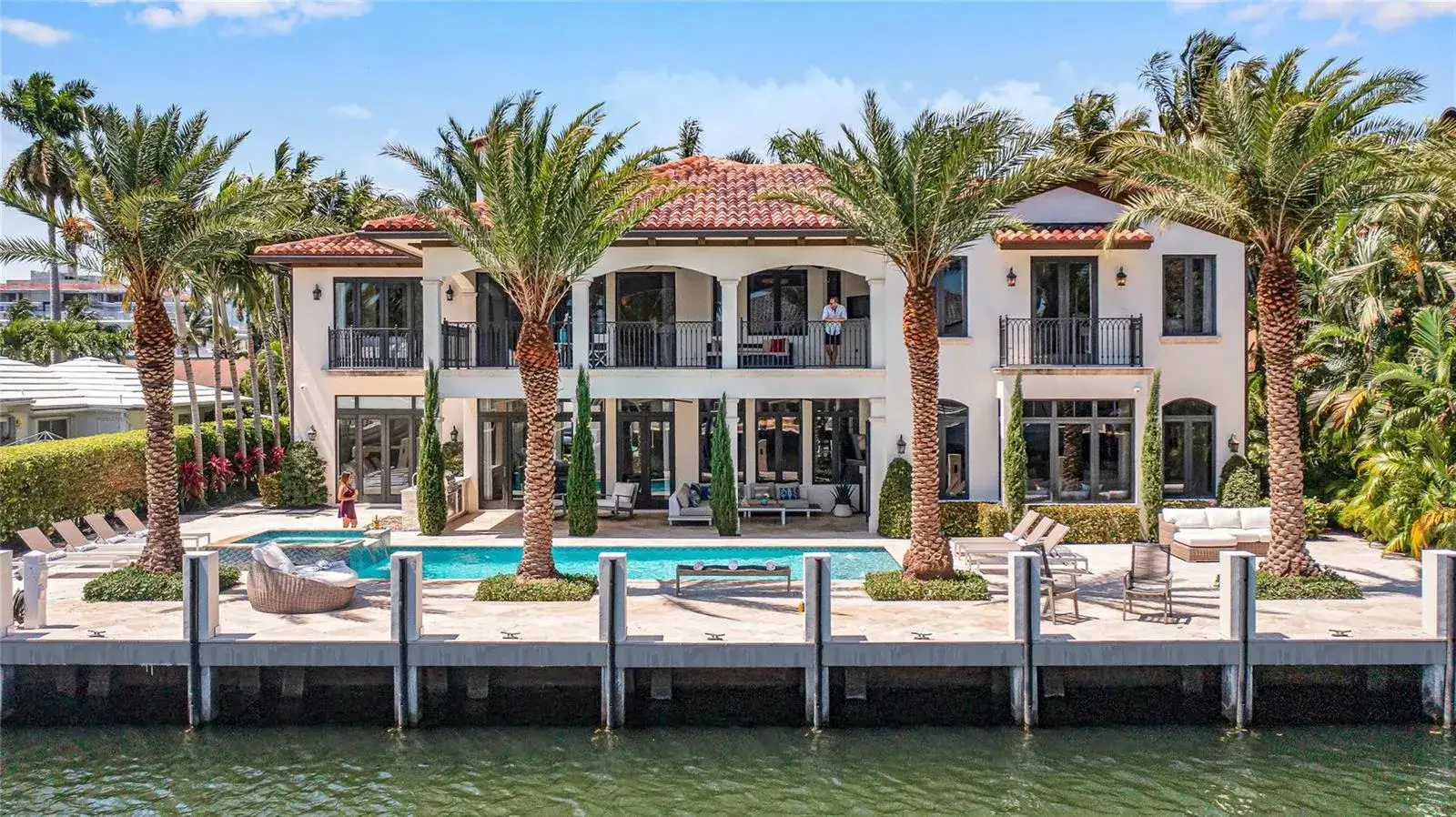 7 bedroom 5 bath Residential for sale at 156 Fiesta Way, Fort Lauderdale FL 33301