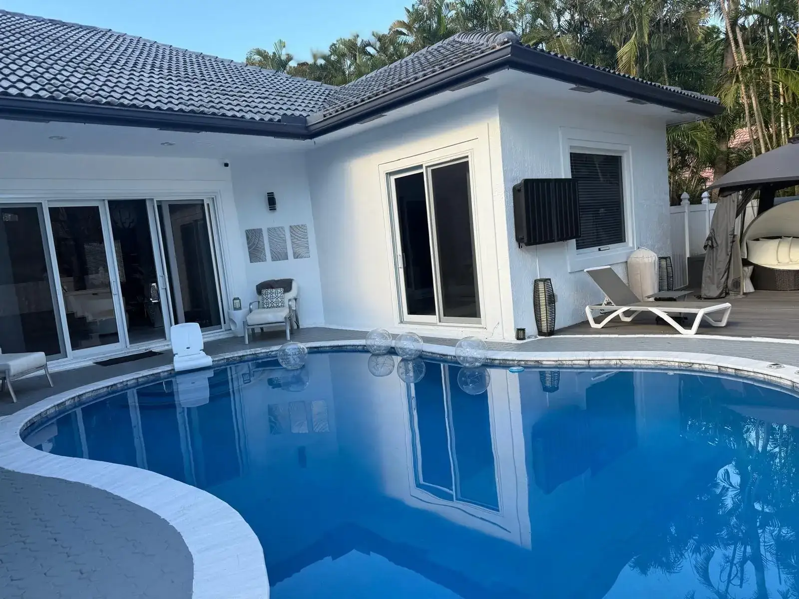 3 bedroom 3 bath Residential for sale at 830 Bailey Street, Boca Raton FL 33487