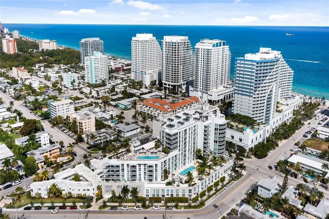 1 bedroom 1 bath Residential Lease for rent at 401 N Birch Road # 411, Fort Lauderdale FL 33304