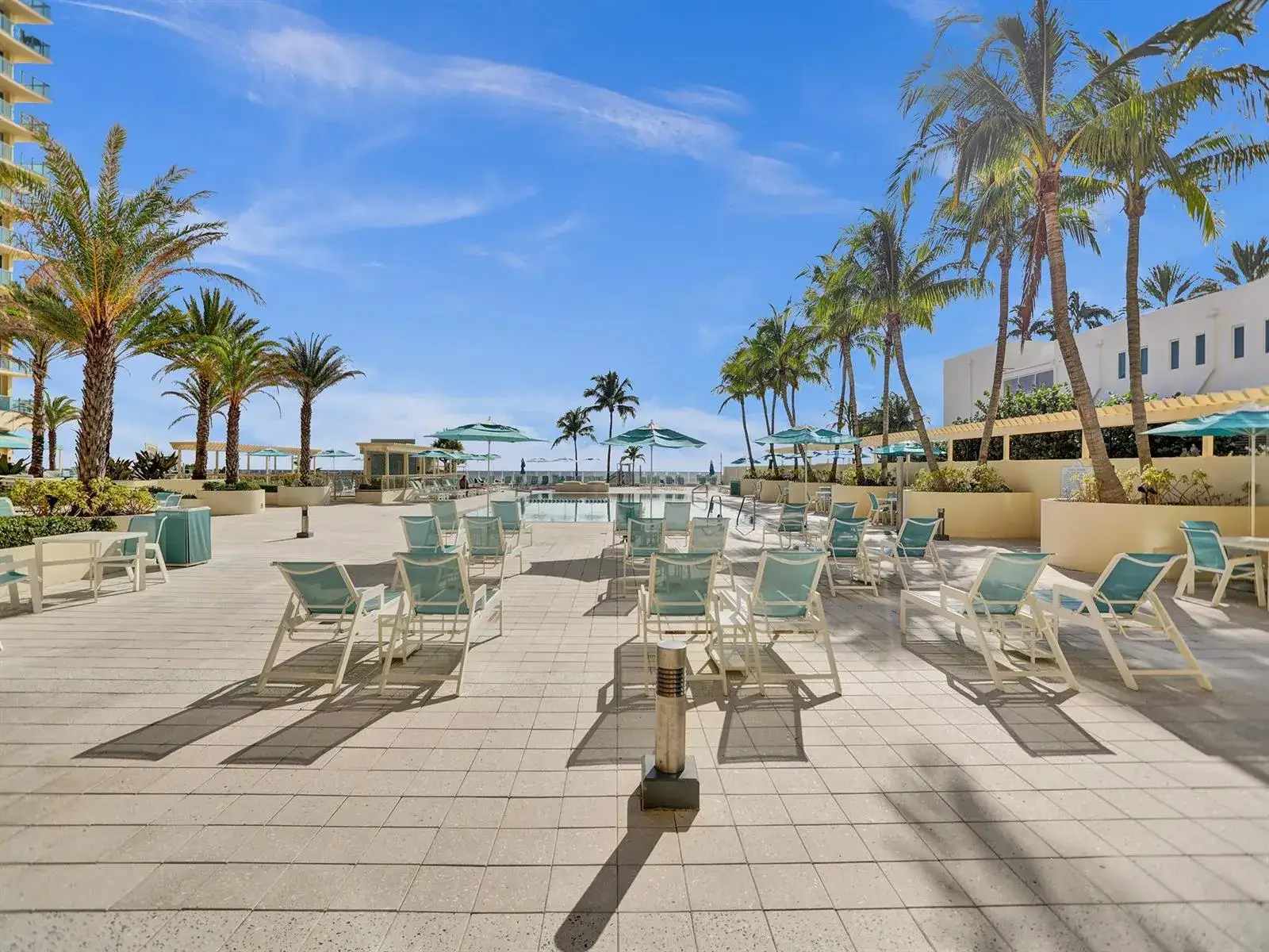 1 bedroom 1 bath Residential Lease for rent at 2501 S Ocean Drive # 338, Hollywood FL 33019