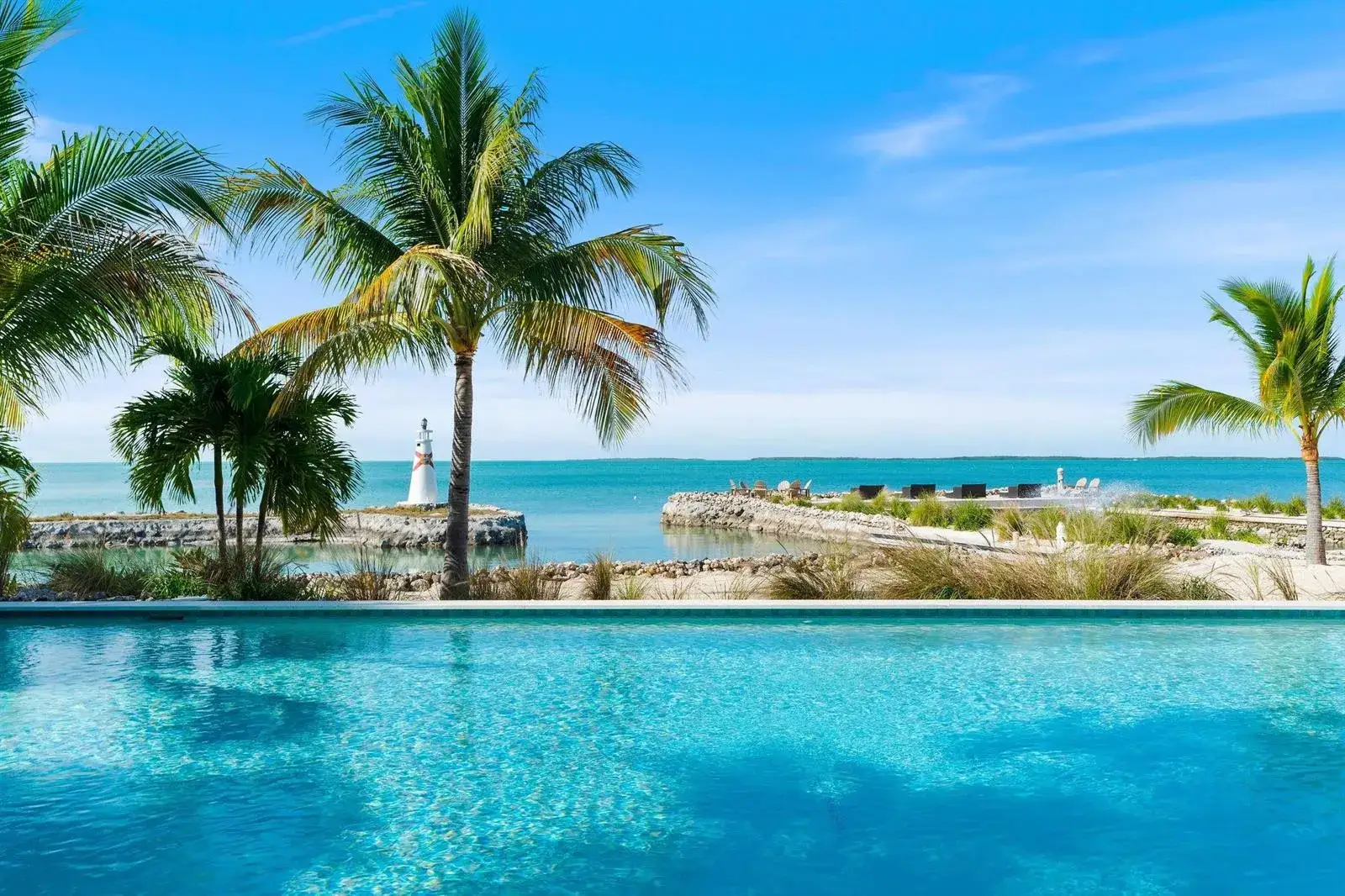 6 bedroom 6 bath Residential for sale at 95410 Overseas Highway, Key Largo FL 33037