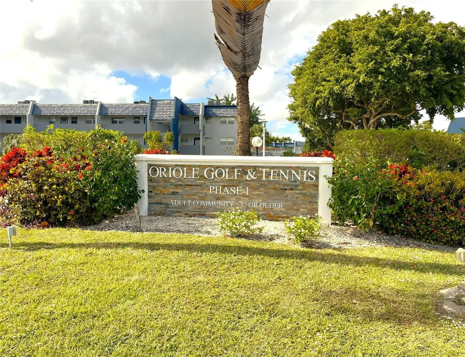 1 bedroom 1 bath Residential for sale at 7837 Golf Circle Drive # 206, Margate FL 33063