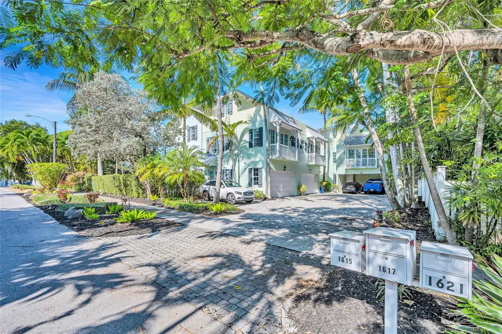 4 bedroom 3 bath Residential for sale at 1617 NE 2nd Court, Fort Lauderdale FL 33301