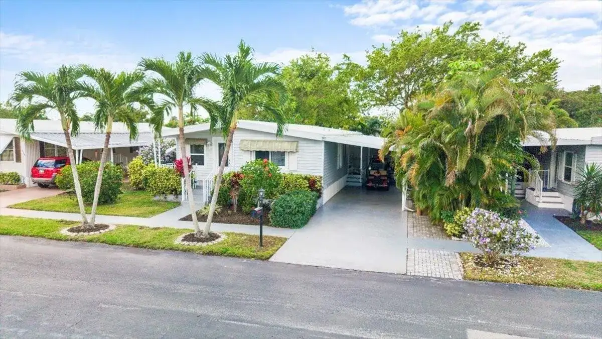 2 bedroom 2 bath Residential for sale at 120 NW 51st Street, Deerfield Beach FL 33064