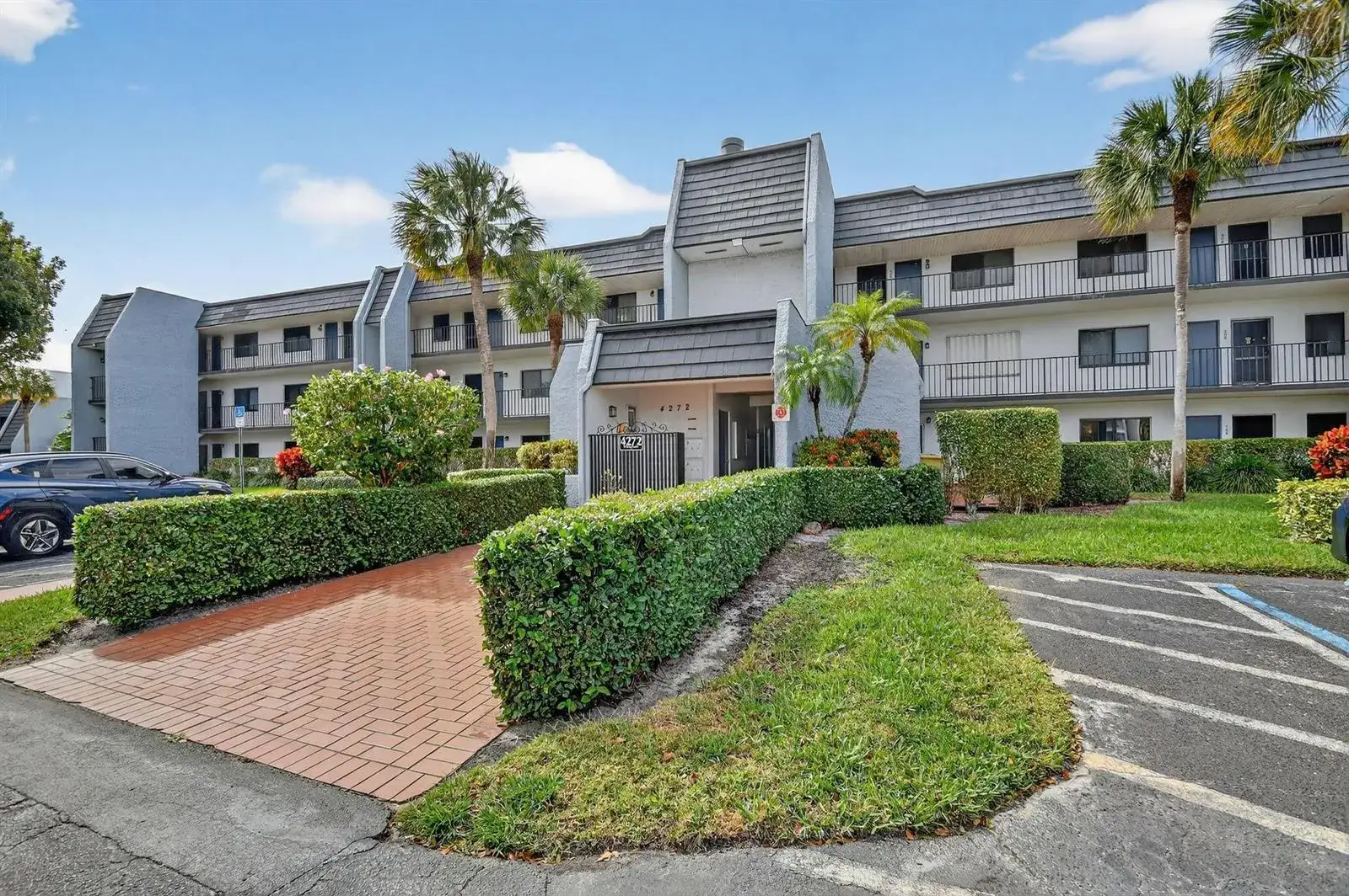 2 bedroom 2 bath Residential for sale at 4272 Deste Court # 106, Lake Worth FL 33467