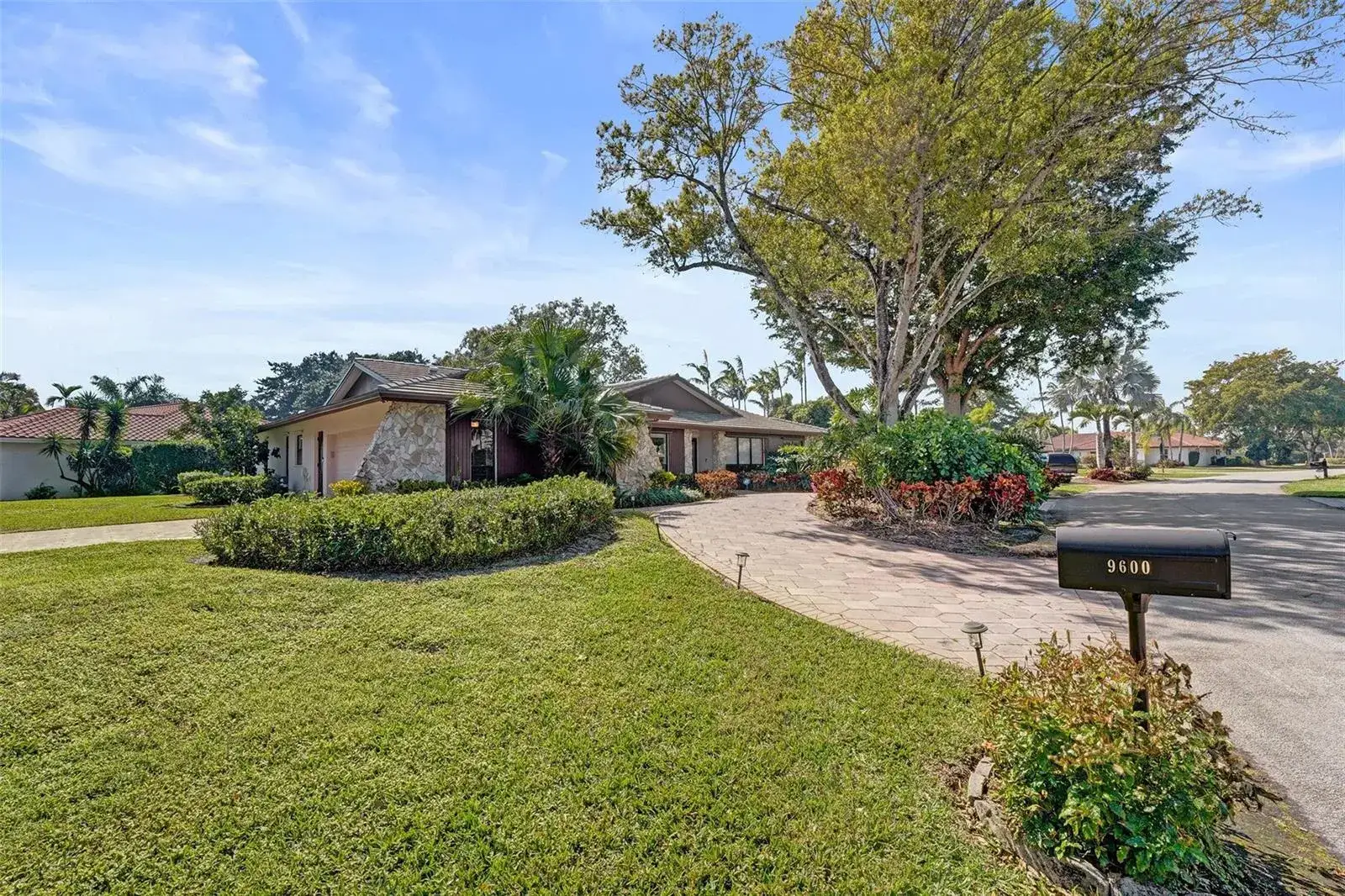 4 bedroom 2 bath Residential for sale at 9600 Conch Shell Manor, Plantation FL 33324