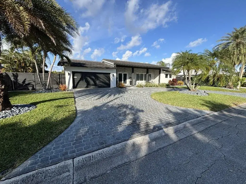 3 bedroom 2 bath Residential for sale at 3017 NE 57th Street, Fort Lauderdale FL 33308