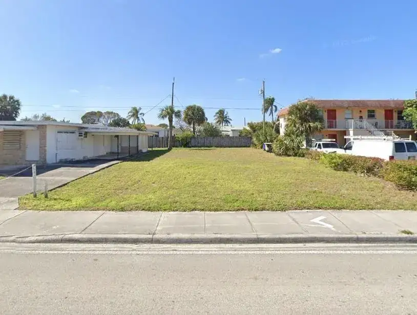 Commercial Land for sale at 1413 N Federal Highway, FL 33460