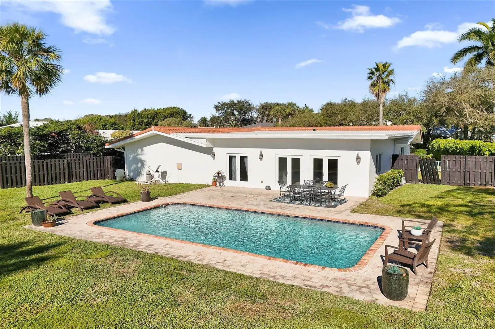 26 Cayuga Road, Sea Ranch Lakes FL 33308