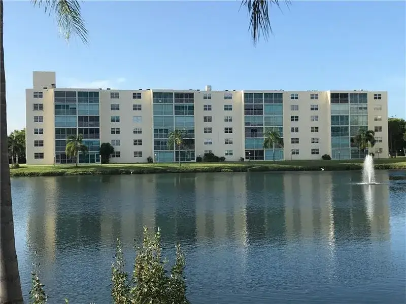 2 bedroom 2 bath Residential for sale at 425 SE 11th Terrace # 302, Dania Beach FL 33004