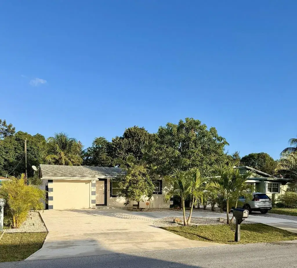 3 bedroom 2 bath Residential for sale at 1130 NW 7th Avenue, Fort Lauderdale FL 33311