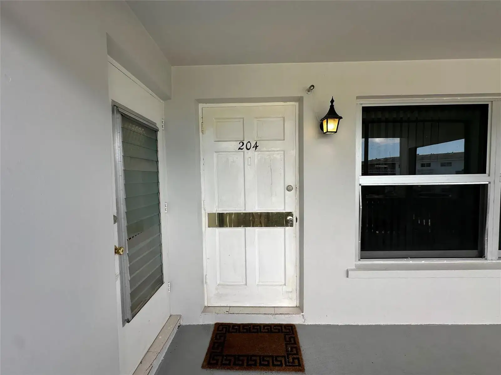 2 bedroom 2 bath Residential Lease for rent at 651 Pine Drive, Pompano Beach FL 33060