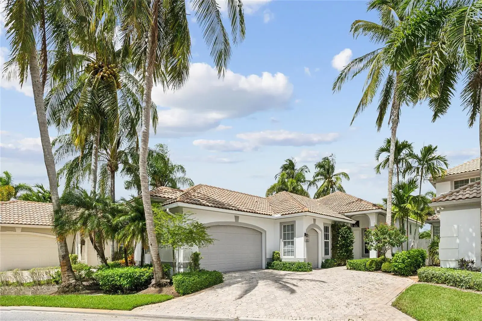 3 bedroom 3 bath Residential Lease for rent at 2602 Players Court, Wellington FL 33414