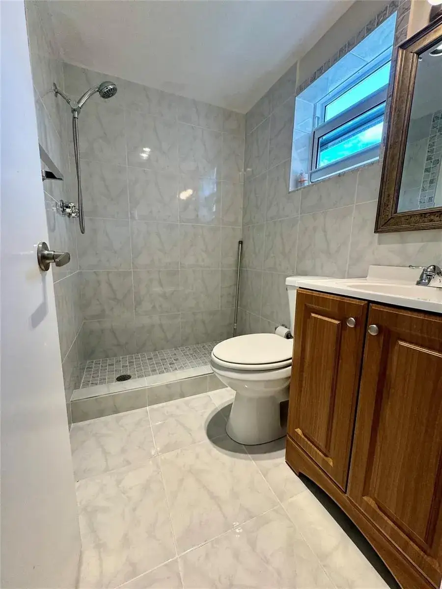 2 bedroom 2 bath Residential for sale at 1747 Rodman Street # 210, Hollywood FL 33020
