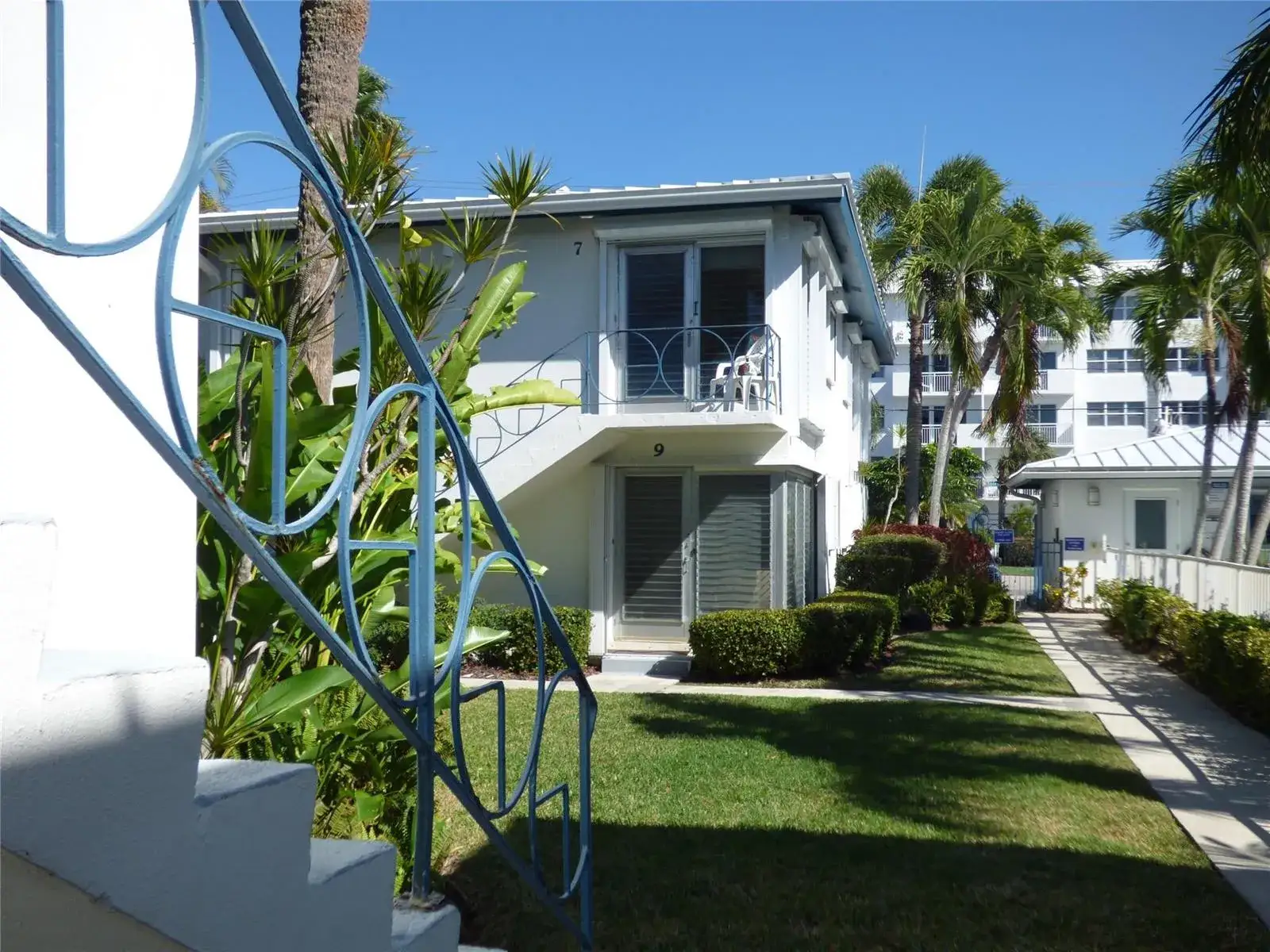 1 bedroom 1 bath Residential for sale at 561 Bayshore Drive # 7, Fort Lauderdale FL 33304