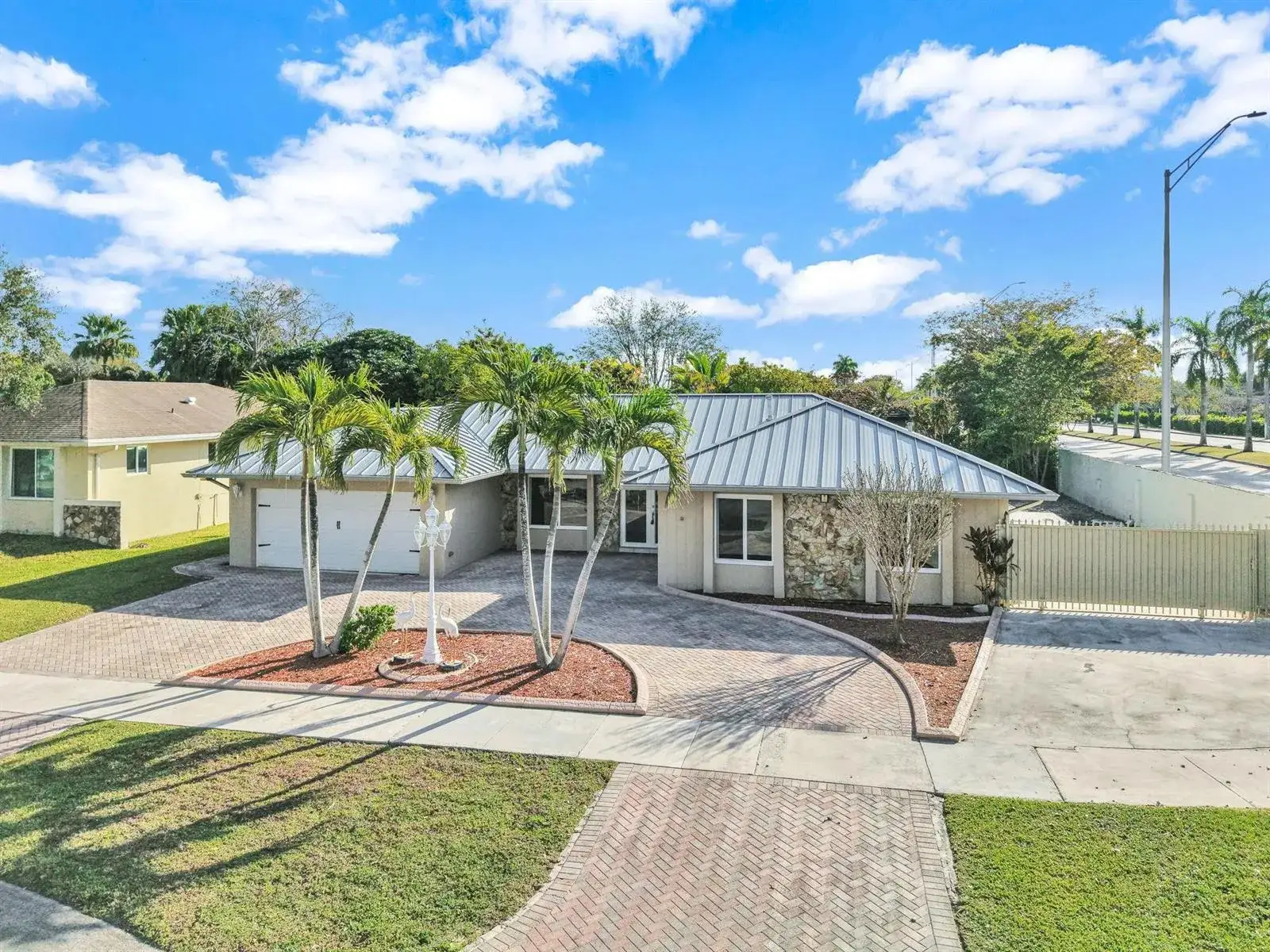 3 bedroom 3 bath Residential for sale at 10321 SW 116th Avenue, Miami FL 33176