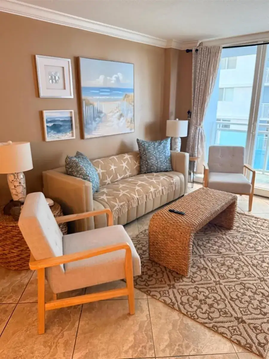 1 bedroom 1 bath Residential Lease for rent at 6917 Collins Avenue # 506, Miami Beach FL 33141