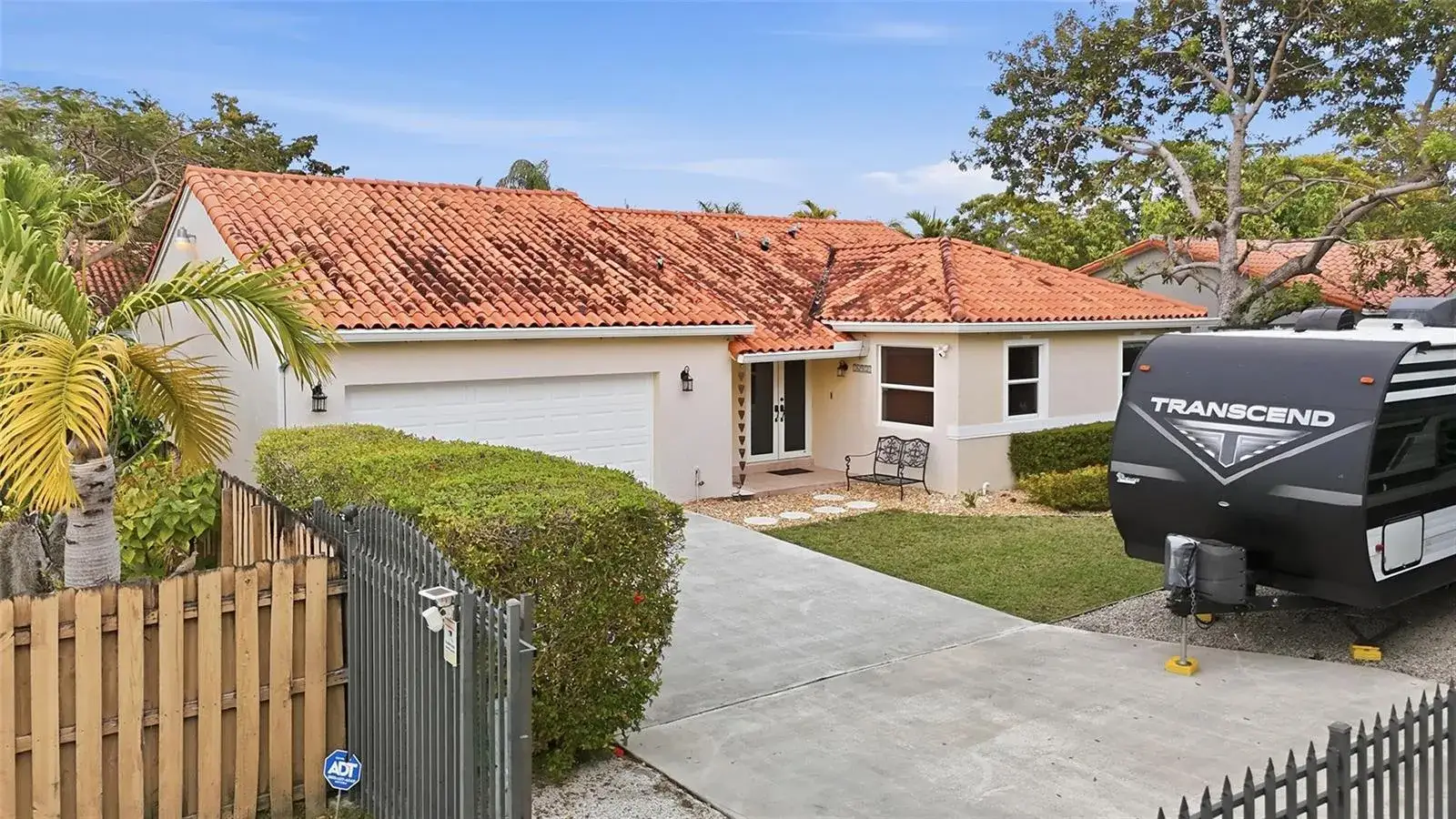 16921 SW 92nd Court, Palmetto Bay FL 33157