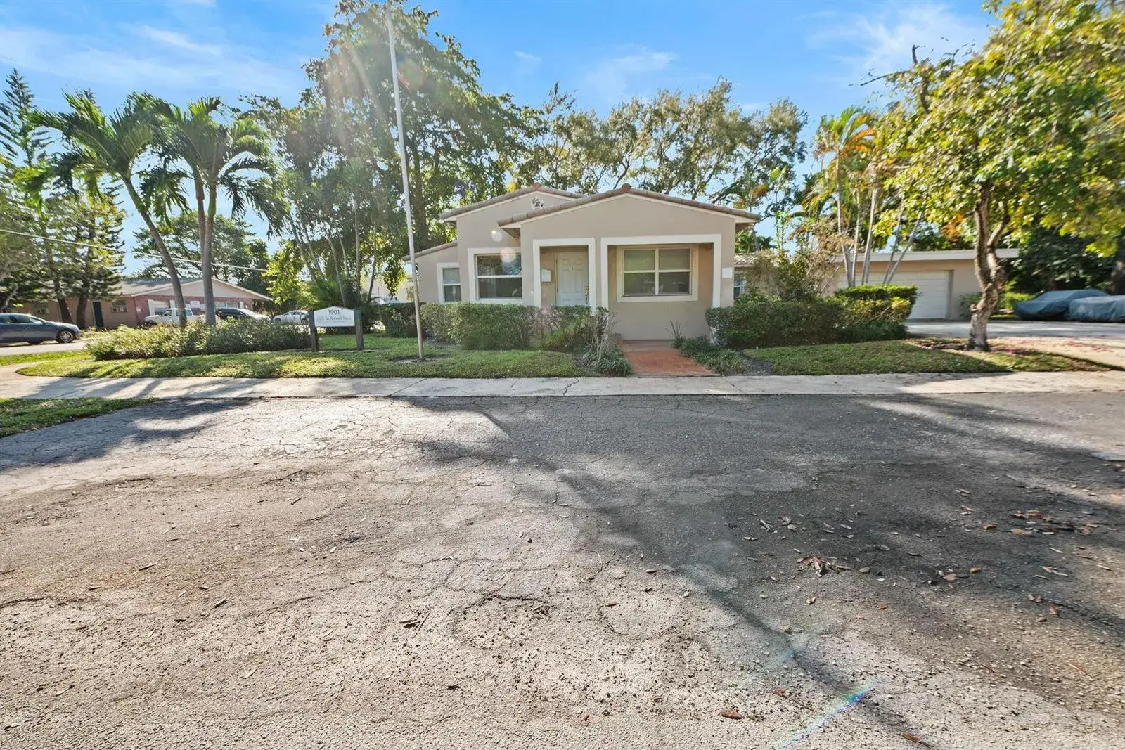 Commercial Sale for sale at 1901 SE 4th Avenue, Fort Lauderdale FL 33316