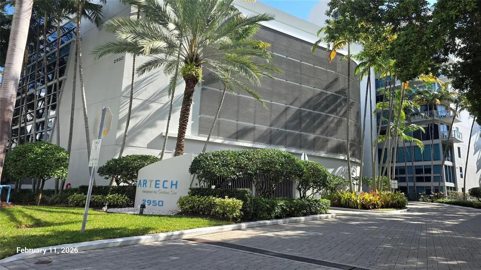 2 bedroom 3 bath Residential for sale at 2950 NE 188th Street # 110, Aventura FL 33180
