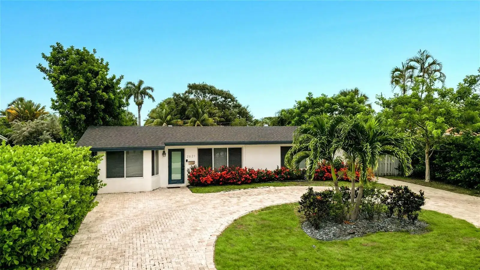 3 bedroom 3 bath Residential for sale at 2621 NE 20th Street, Pompano Beach FL 33064