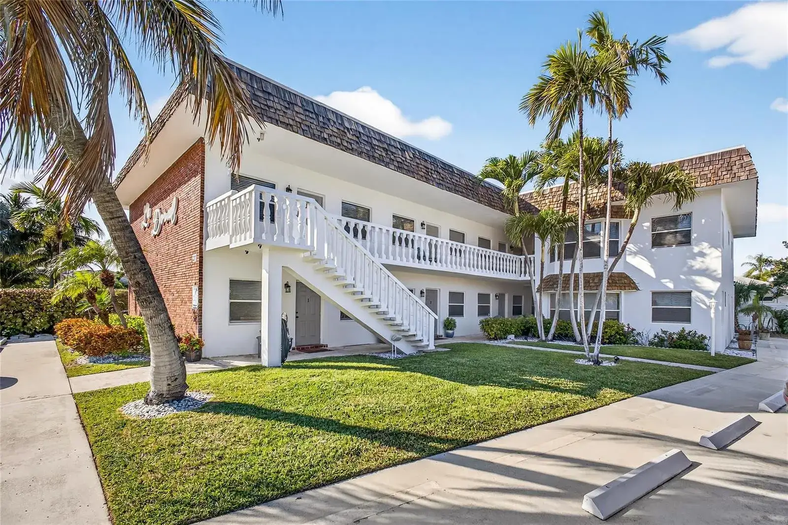 Commercial Sale for sale at 201 Inlet Way, Palm Beach Shores FL 33404