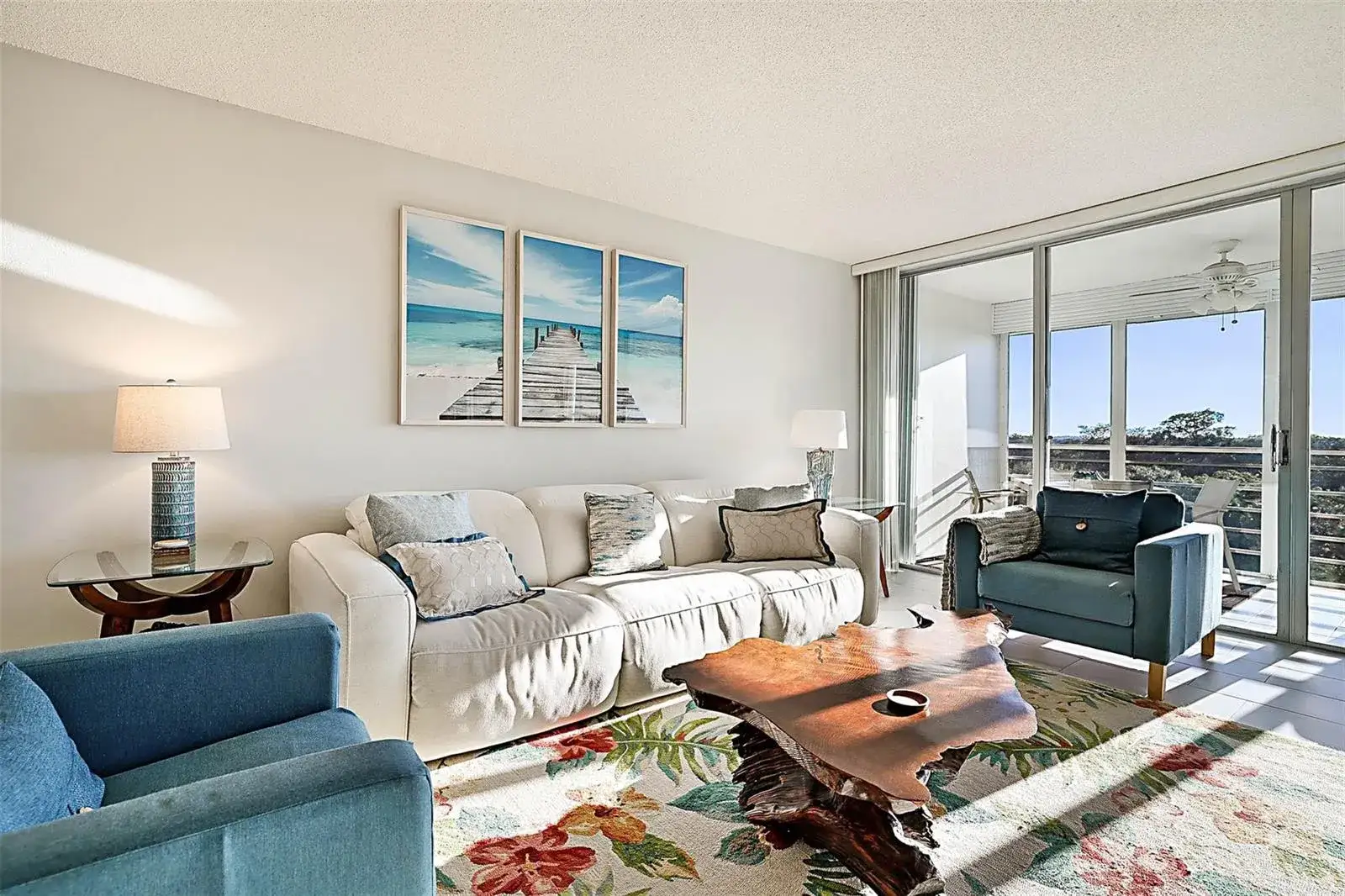 2 bedroom 2 bath Residential for sale at 575 Oaks Lane # 703, Pompano Beach FL 33069
