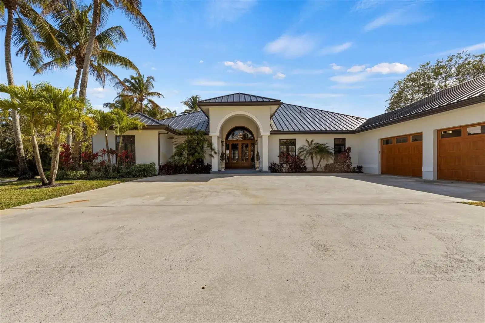 5 bedroom 5 bath Residential for sale at 14473 Draft Horse Lane, Wellington FL 33414