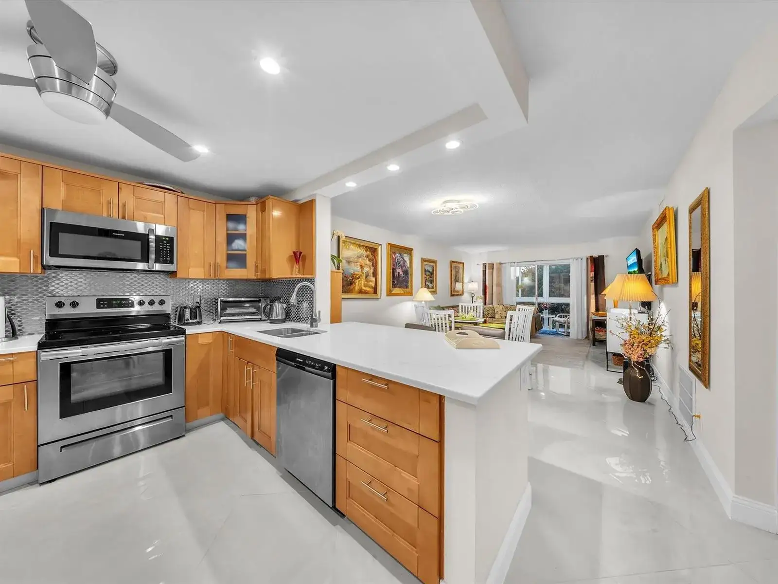 2 bedroom 2 bath Residential for sale at 2515 NE 1st Court # 314, Boynton Beach FL 33435