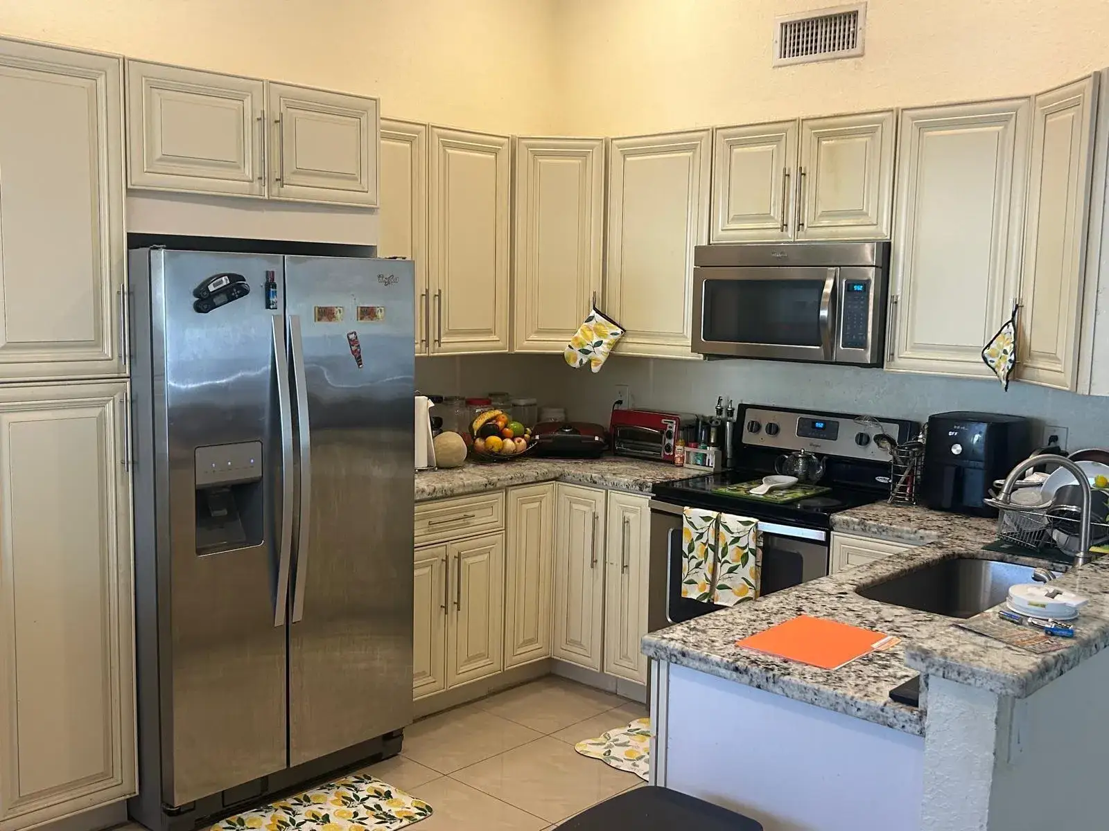 3 bedroom 2 bath Residential for sale at 1281 SW 85th Avenue, Pembroke Pines FL 33025