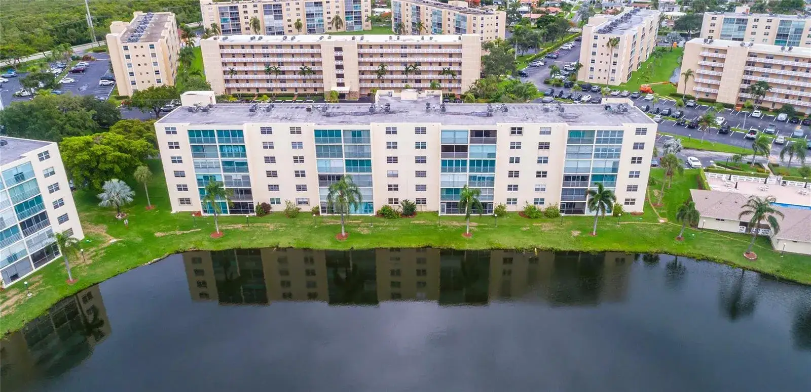 2 bedroom 2 bath Residential for sale at 131 SE 3rd Avenue # 608, Dania Beach FL 33004