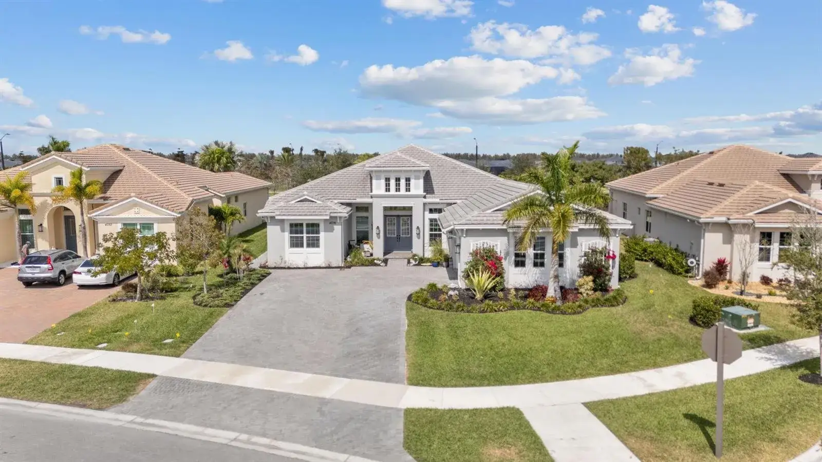 4 bedroom 4 bath Residential for sale at 4776 Estates Circle, Westlake FL 33470